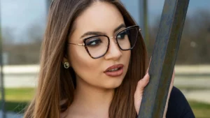 Top 10 Trendy Glasses for Women in 2023